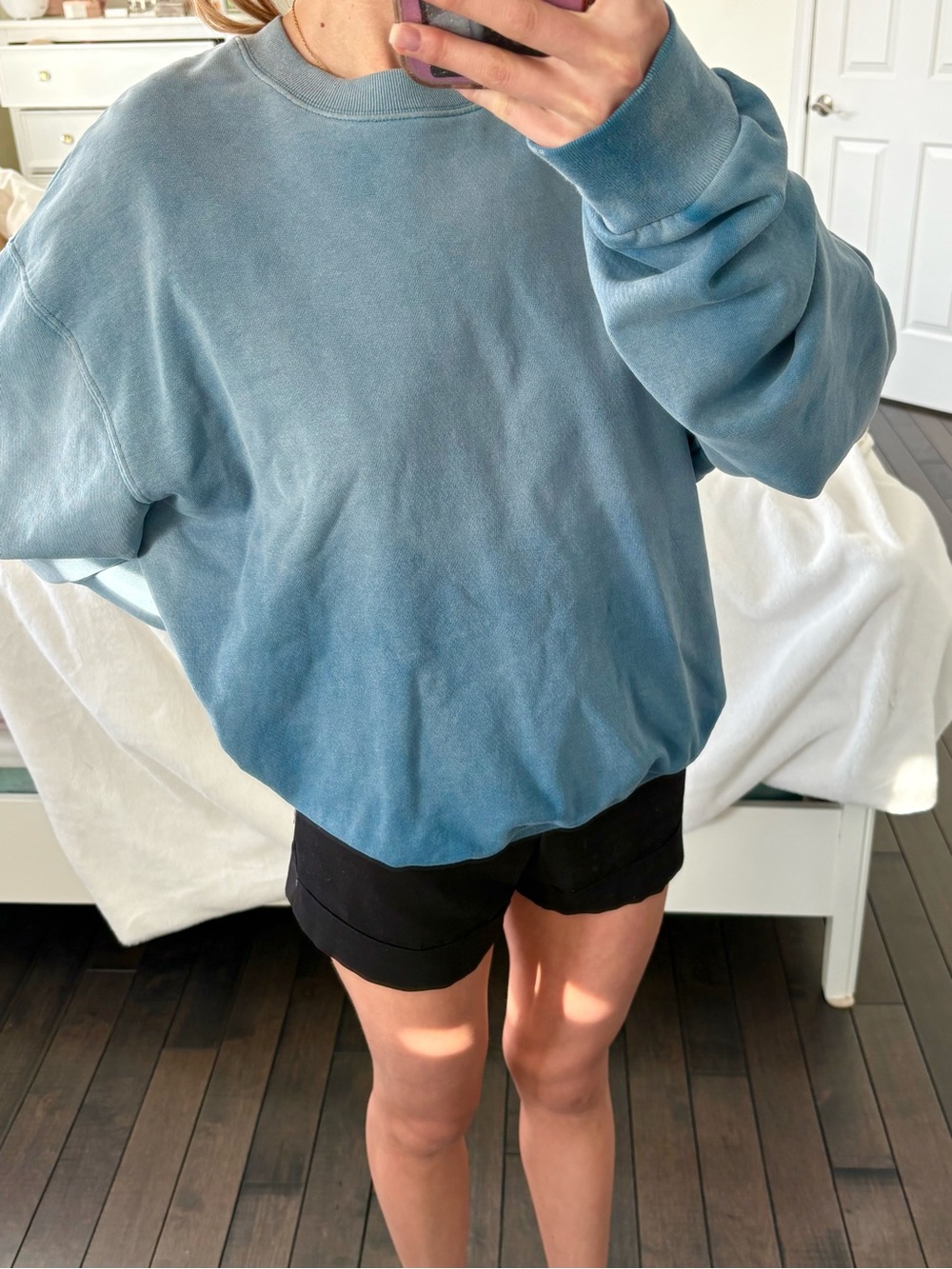Aritzia Sweatshirt - Picture 2 of 3